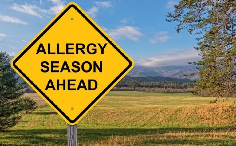 Allergy season ahead sign